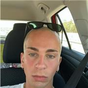 Chico joven nativo ofrece clases de español para extranjeros